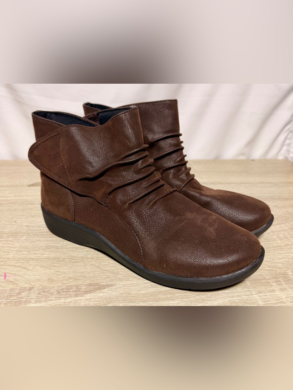 Women' Cloudsteppers by Clarks Brown Sillian Sway Booties size 7W